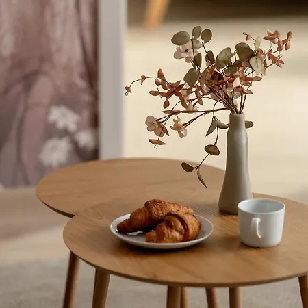 Apartment Bright And Elegant Old Town Garbary With Air Conditioning By Renters Prestige *