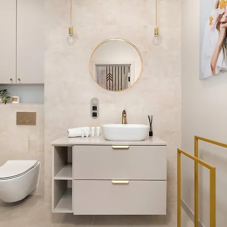Bright And Elegant Old Town Garbary With Air Conditioning By Renters Prestige 아파트