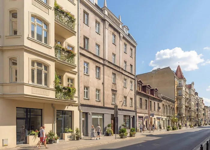 Bright And Elegant Old Town Garbary With Air Conditioning By Renters Prestige Apartment